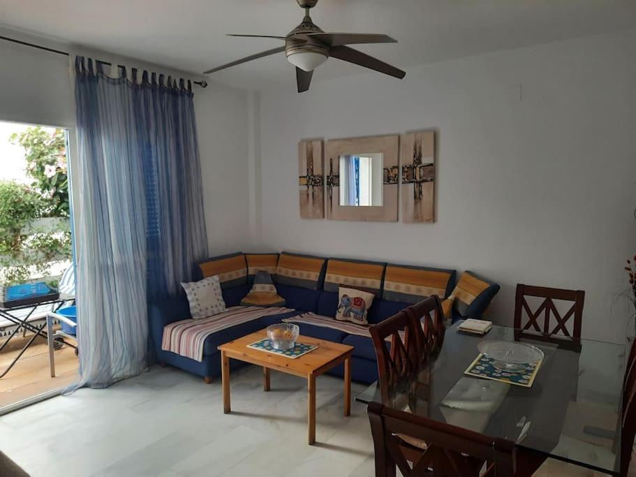 Amplio Apartamento En La Barrosa Novo Sancti Petri Luaran gambar