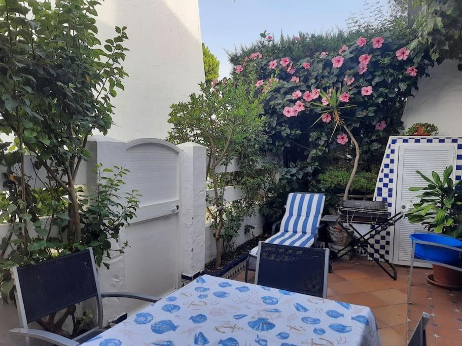 Amplio Apartamento En La Barrosa Novo Sancti Petri Luaran gambar