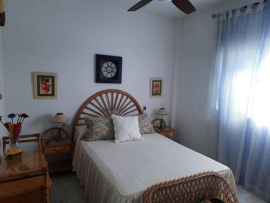 Amplio Apartamento En La Barrosa Novo Sancti Petri Luaran gambar